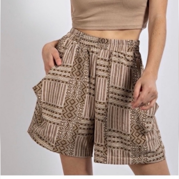 High Waist Aztec Print Shorts - Picture 3 of 4